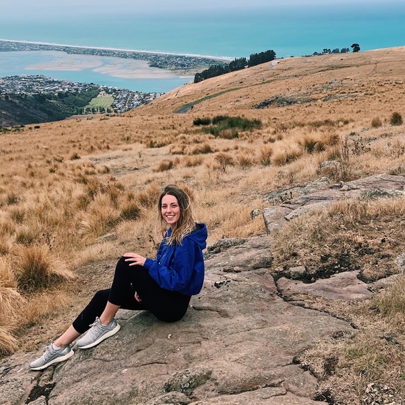 Meet your Posher, Paige - Picture 1 of 1